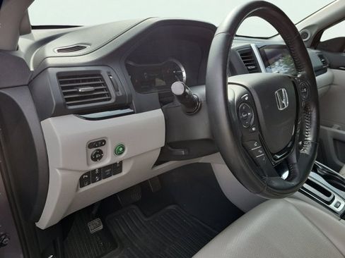 Certified 2017 Honda Ridgeline RTL-E image 22