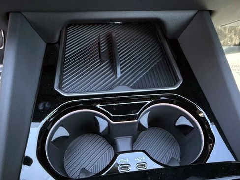 New 2027 BMW 530i RWD image 30