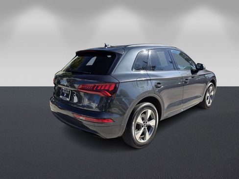 Used 2020 Audi Q5 2.0T Premium w/ Titanium Sport Package image 5