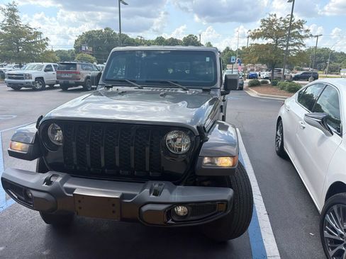Used 2022 Jeep Gladiator Sport AWD/4WD image 7