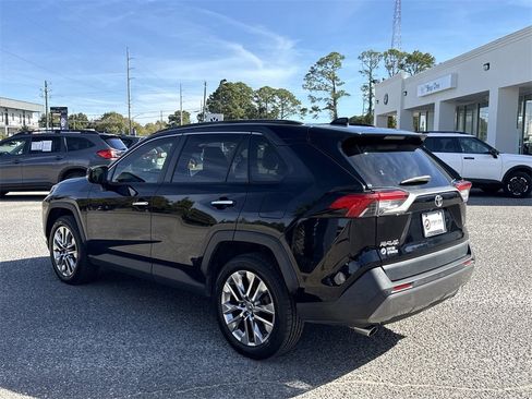 Used 2019 Toyota RAV4 Limited image 5