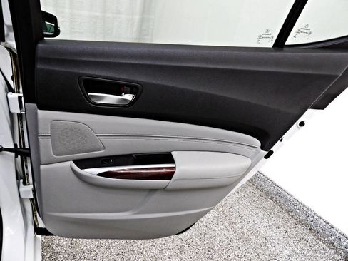 Used 2015 Acura TLX w/Tech 4dr Sedan w/Technology image 12