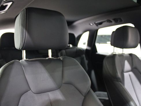 Used 2022 Audi SQ5 Premium w/ Convenience Package image 40