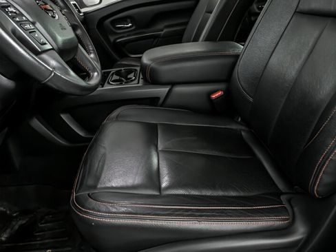 Used 2021 Nissan Titan PRO-4X w/ Pro-4x Convenience Package image 19