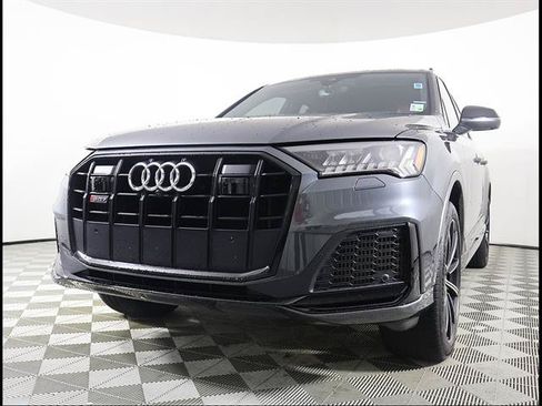 Used 2021 Audi SQ7 Prestige w/ Prestige Package AWD/4WD image 3