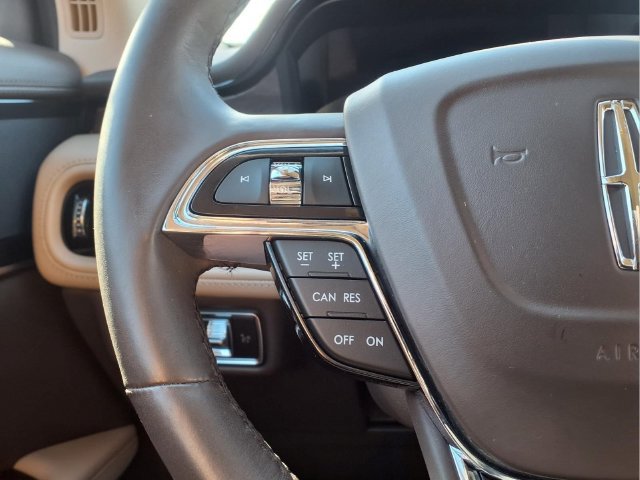 Used 2023 Lincoln Nautilus Reserve FWD image 31