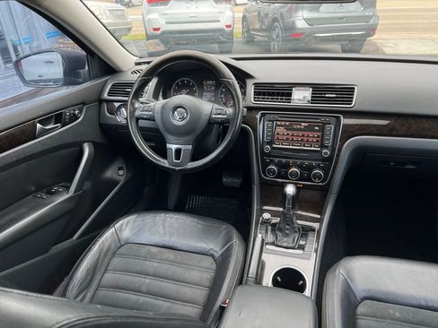 Used 2014 Volkswagen Passat 1.8T SEL Premium image 14