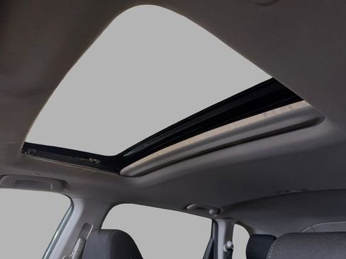 Used 2023 Honda CR-V EX image 10