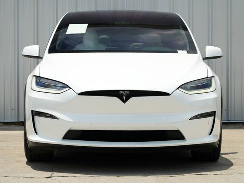 Used 2022 Tesla Model X image 7