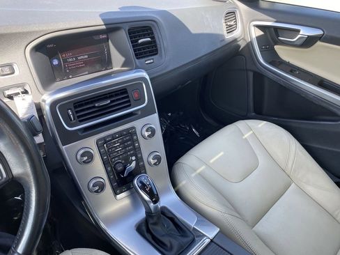 Used 2017 Volvo S60 T5 Dynamic w/ Vision Package FWD image 8
