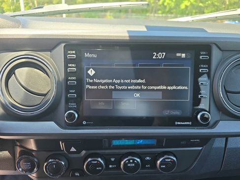 Used 2023 Toyota Tacoma TRD Sport w/ Technology Package AWD/4WD image 21