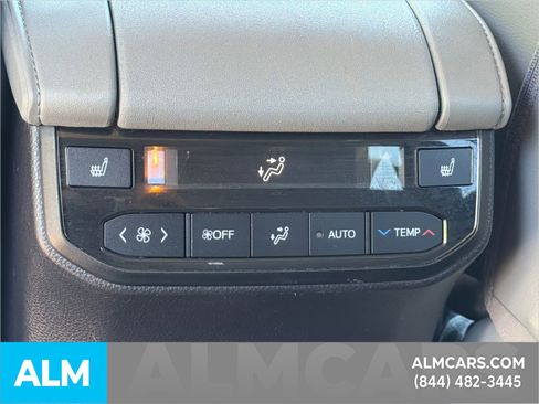 Used 2021 Toyota Highlander Platinum AWD/4WD image 28