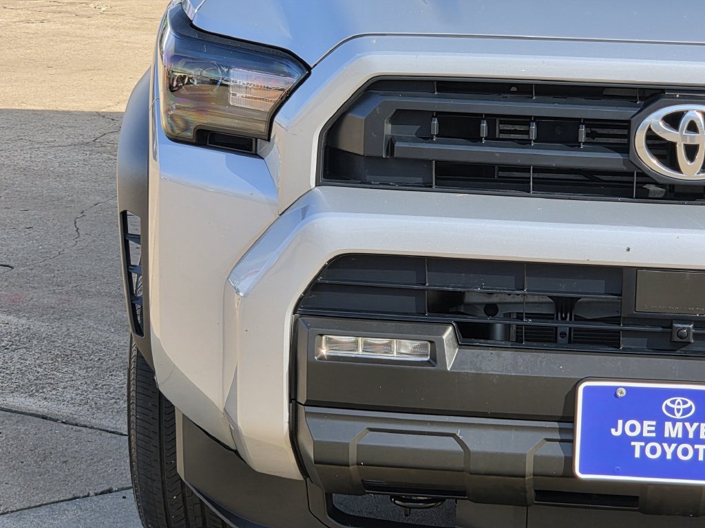 Used 2025 Toyota 4Runner 4WD image 5