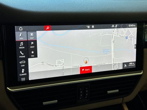 Used 2019 Porsche Cayenne AWD/4WD image 16