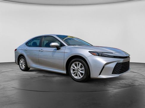 Used 2026 Toyota Camry LE FWD image 2