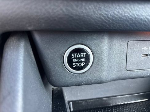 Used 2021 Nissan Rogue S AWD/4WD image 26