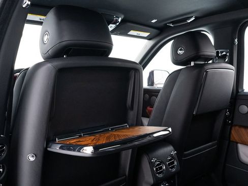 Certified 2023 Rolls-Royce Cullinan AWD/4WD image 24