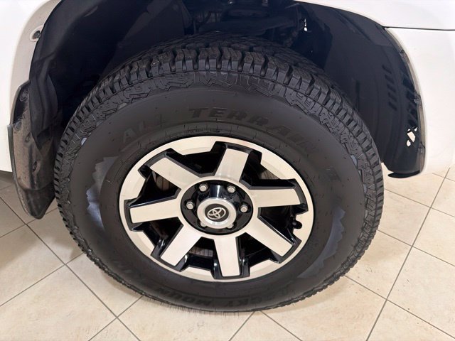 Used 2020 Toyota 4Runner TRD Off-Road Premium AWD/4WD image 29