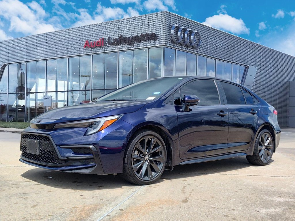 Used 2025 Toyota Corolla SE FWD image 1