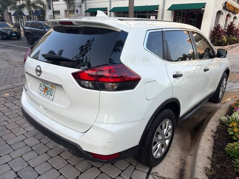 Used 2018 Nissan Rogue S FWD image 6