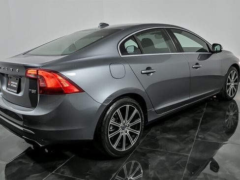 Used 2018 Volvo S60 T5 Inscription FWD image 10
