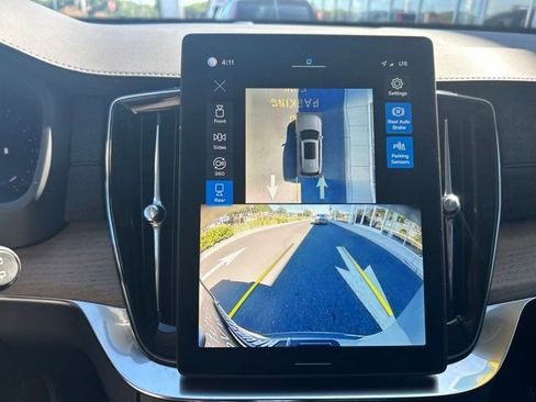 Certified 2025 Volvo XC90 B6 Plus AWD/4WD image 23