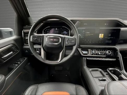 Used 2024 GMC Sierra 2500 AT4 w/ AT4 Premium Plus Package AWD/4WD image 9