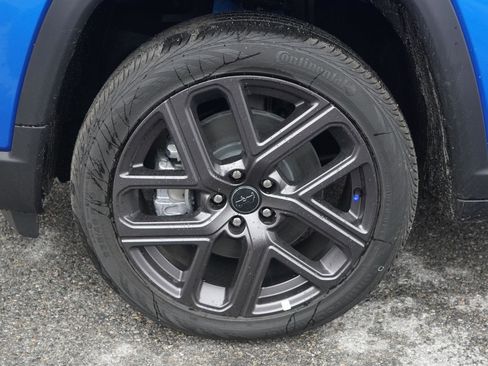 New 2026 Jeep Compass Limited image 24