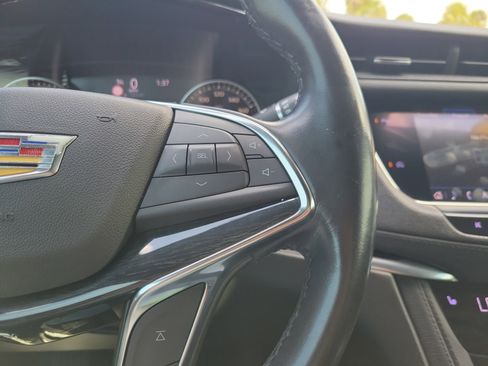 Used 2020 Cadillac XT5 Premium Luxury image 31