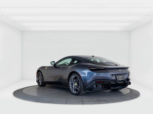 Certified 2021 Ferrari Roma image 3