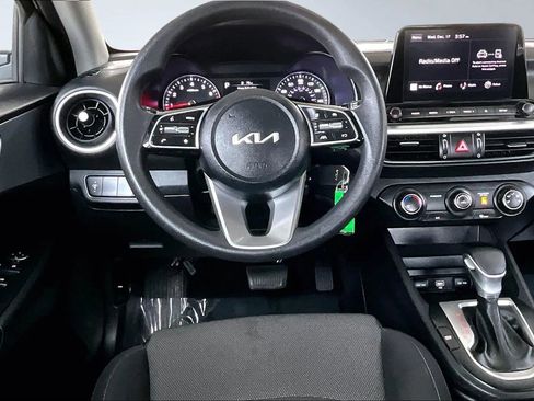 Used 2023 Kia Forte LXS image 8