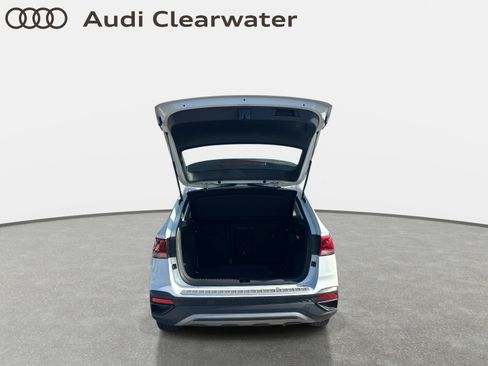 Used 2022 Volkswagen Taos S image 9