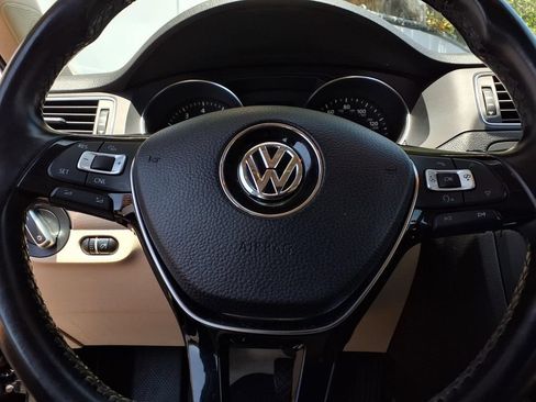 Used 2015 Volkswagen Jetta SE FWD image 11