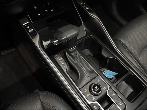 Certified 2025 Kia Sorento EX w/ Panoramic Sunroof Package image 29