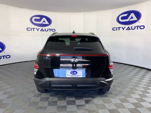 Used 2024 Hyundai Kona SEL FWD image 4
