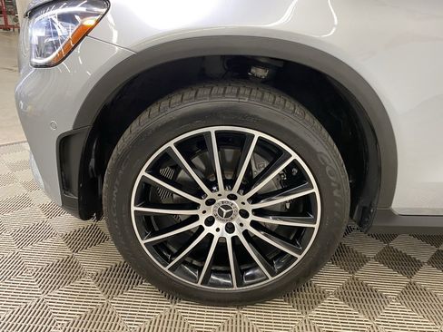 Used 2021 Mercedes-Benz GLC 300 4MATIC image 12