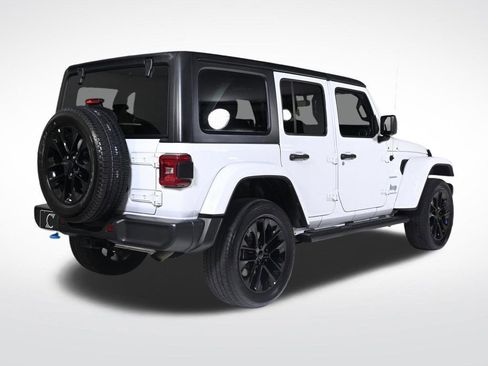 Used 2023 Jeep Wrangler Unlimited Sahara image 5