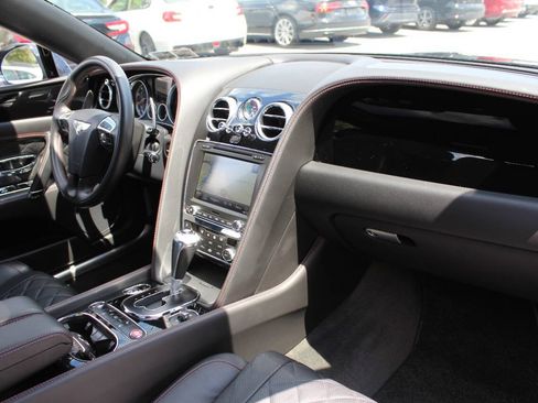 Used 2018 Bentley Flying Spur S V8 AWD/4WD image 18