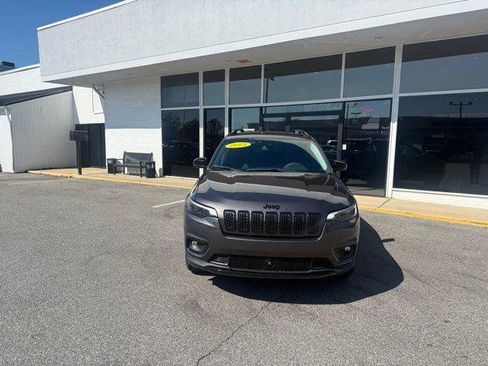 Certified 2023 Jeep Cherokee Altitude Lux AWD/4WD image 4