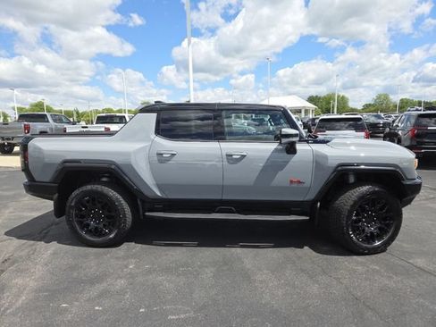 Used 2024 GMC Hummer EV 2X w/ LPO, Sport Package AWD/4WD image 25