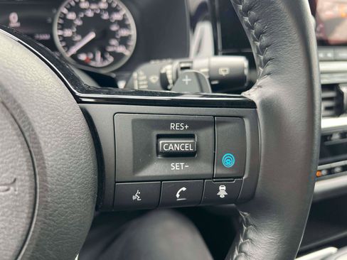 Used 2023 Nissan Pathfinder SV AWD/4WD image 51