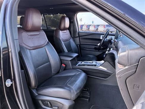 Used 2022 Ford Explorer Platinum w/ Equipment Group 601A image 24