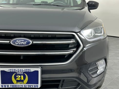 Used 2018 Ford Escape SE w/ Ford Safe & Smart Package AWD/4WD image 5