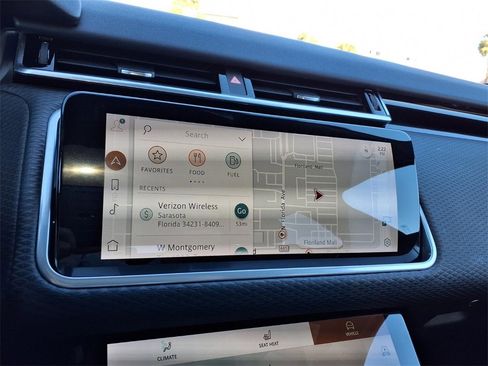 Used 2022 Land Rover Range Rover Velar R-Dynamic S image 30