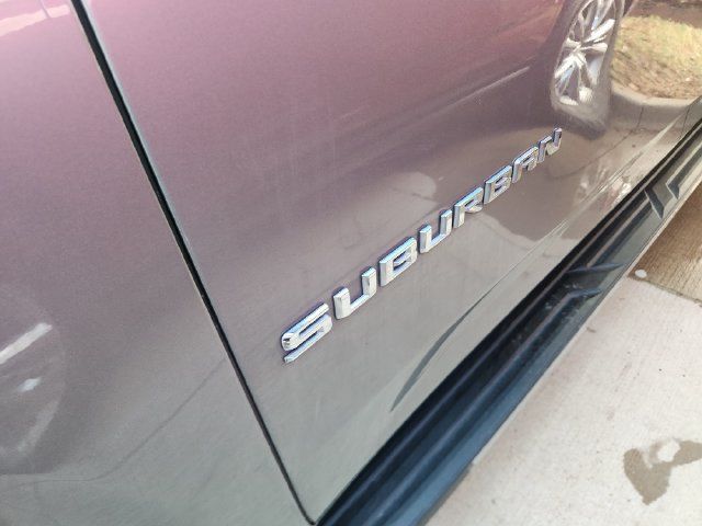 Used 2024 Chevrolet Suburban LT w/ LT Signature Plus Package RWD image 10