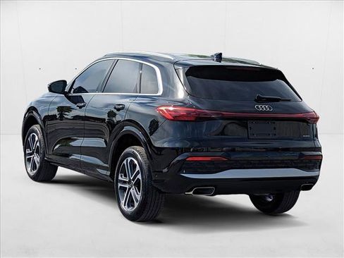New 2025 Audi Q5 Premium image 8