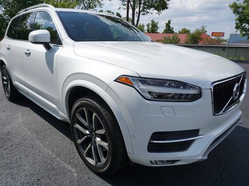 Used 2017 Volvo XC90 T6 Momentum w/ Vision Package AWD/4WD image 5