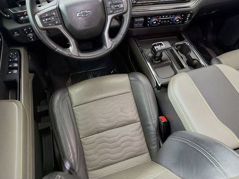 Used 2023 Chevrolet Silverado 1500 ZR2 w/ Technology Package AWD/4WD image 25