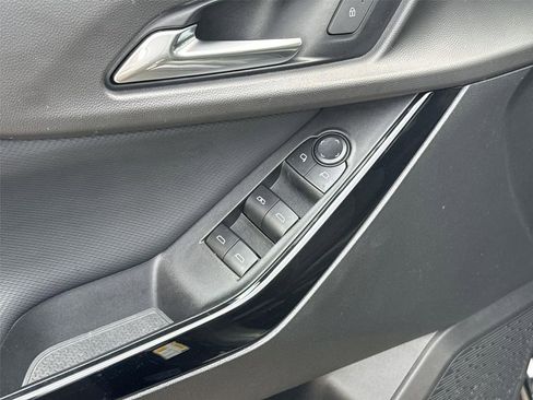 Used 2025 Chevrolet Equinox LT FWD image 21