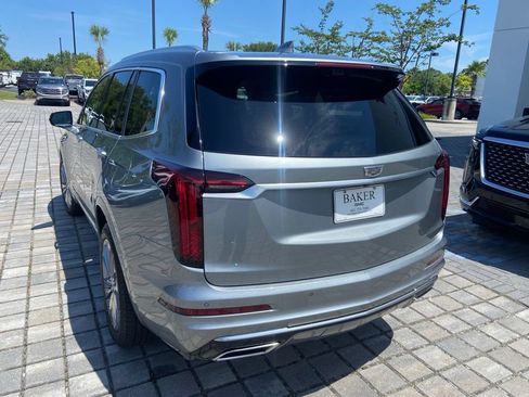 Used 2025 Cadillac XT6 Premium Luxury w/ Technology Package AWD/4WD image 8